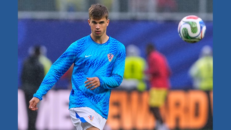 Teenage Croatia defender Luka Vušković joins Brighton from