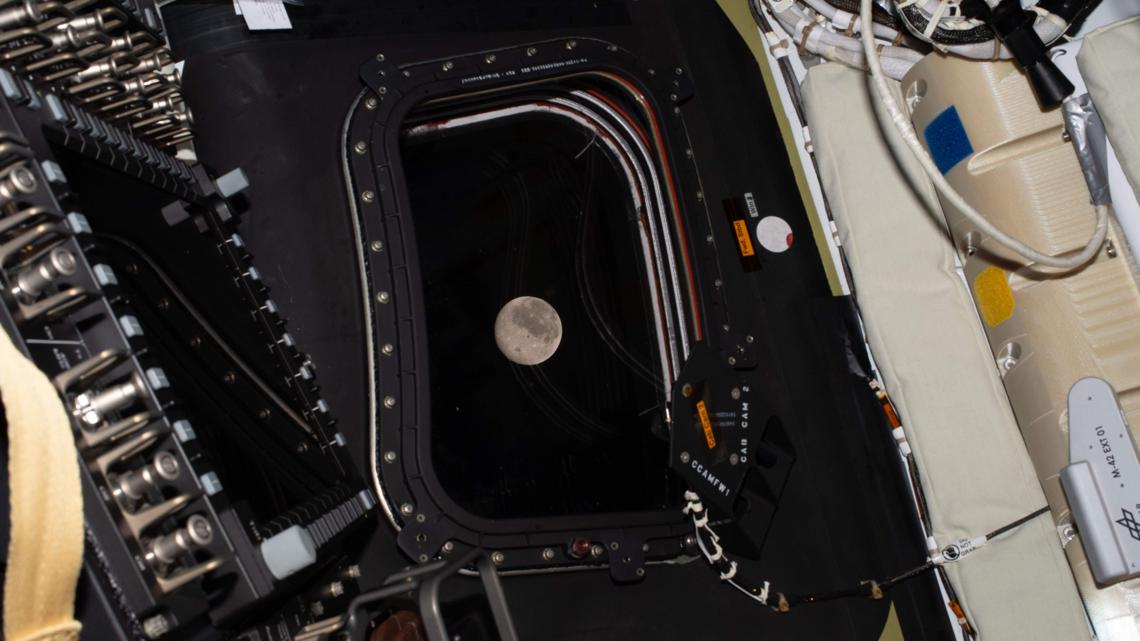 Artemis II lunar flyby: When will Orion spacecraft lose connection?