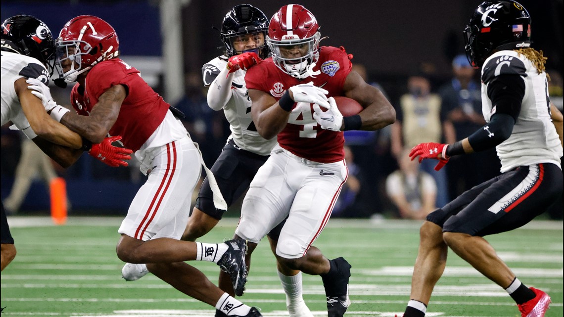 Alabama defeats Cincinnati 27-6 in Cotton Bowl - Vimarsana News