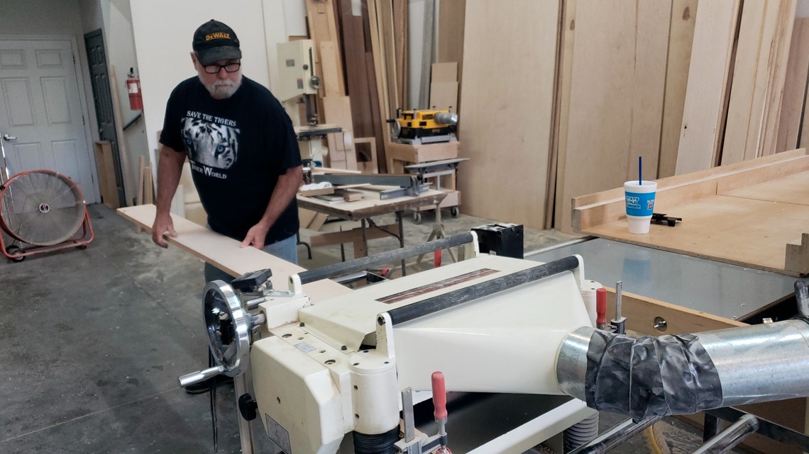 Housing market affects carpentry, landscaping, other businesses - Vimarsana News