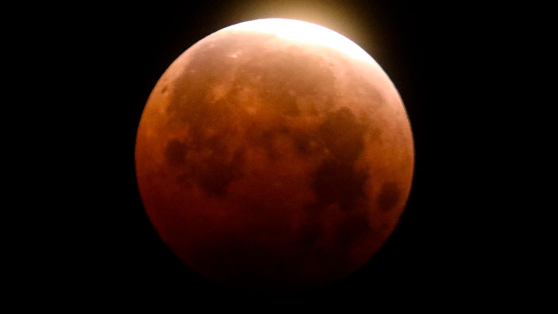 Look up: Super Flower Blood Moon eclipse in Idaho sky Sunday
