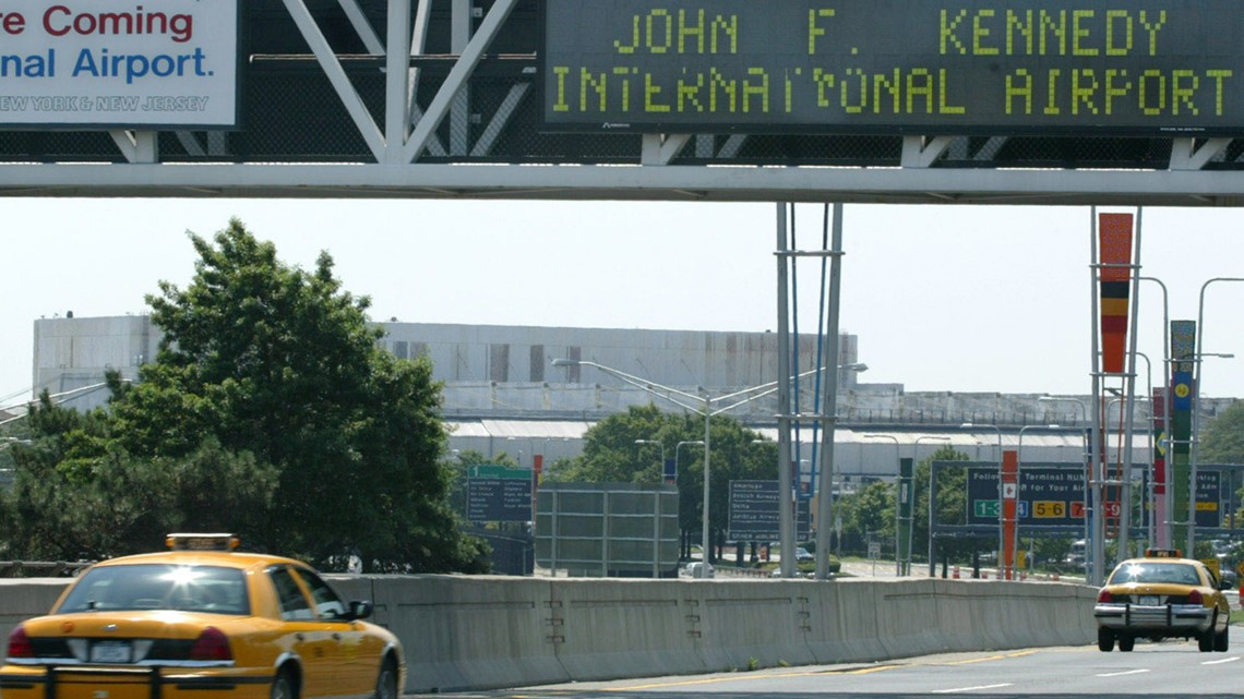 Pro-Palestinian protesters block airport roads near JFK in NY - Vimarsana News