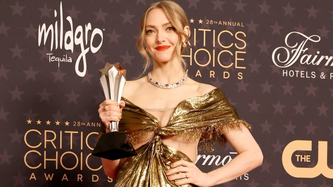 Amanda Seyfried Has a Wardrobe Malfunction in Vintage Gown at 2023