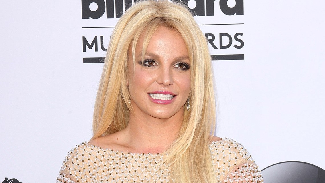 Britney Spears Recalls Feeling Like an 'Ugly Duckling' When She Was a ...