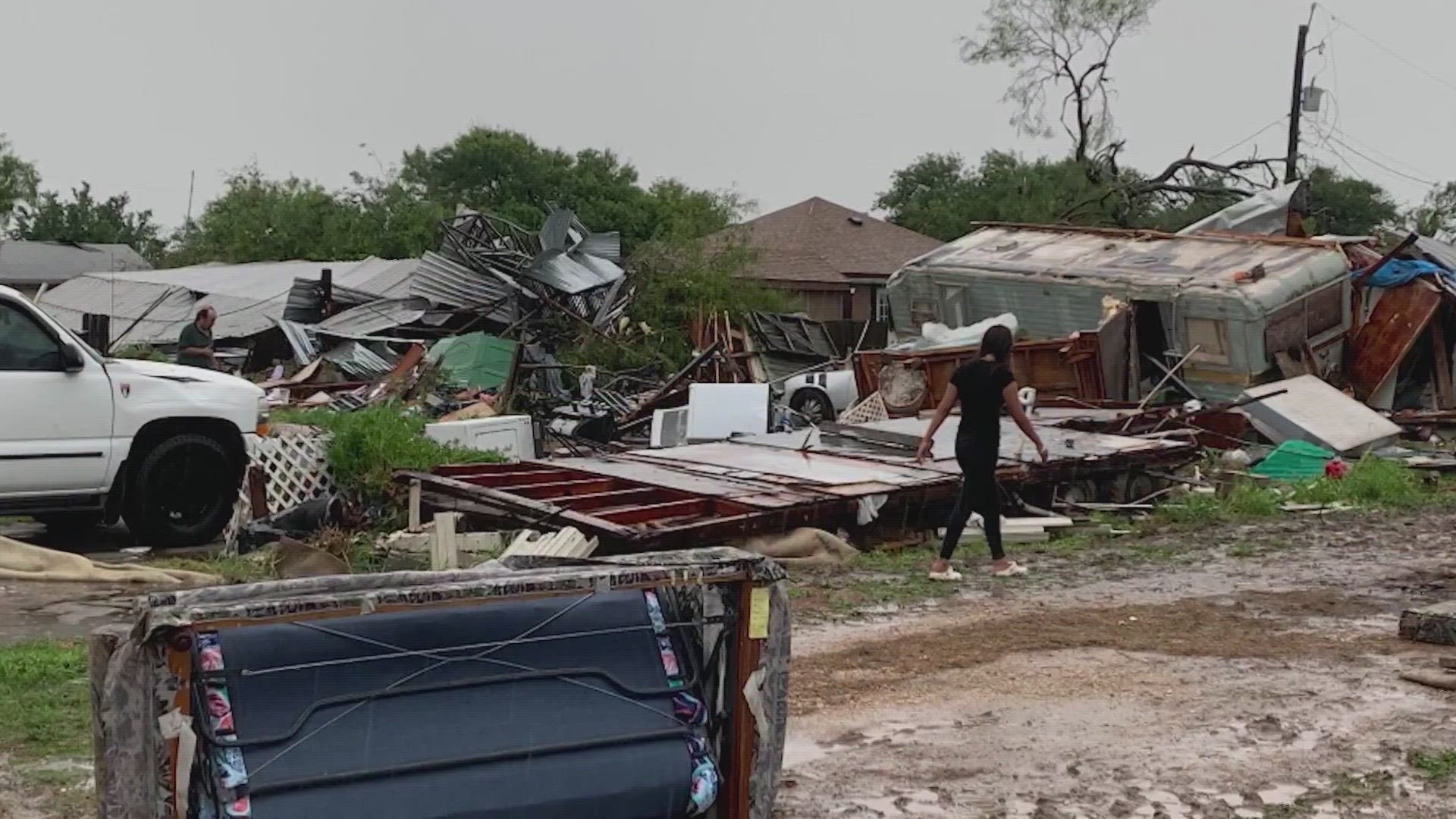 Tornado in south Texas kills 1, damages dozens of homes