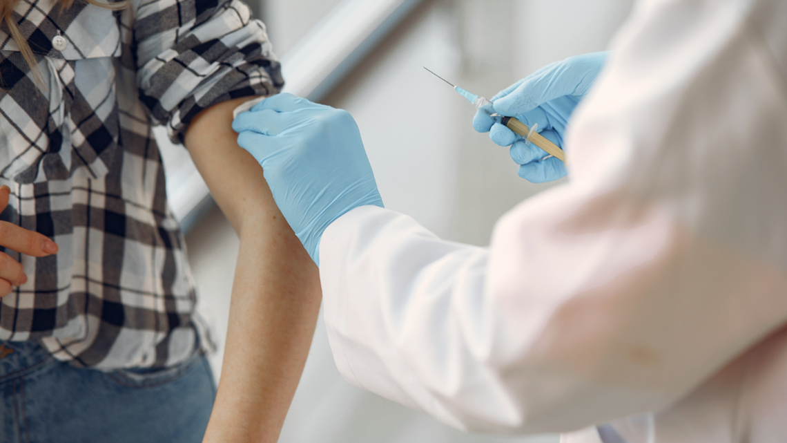 Oregon slow to vaccinate health care workers - Vimarsana News