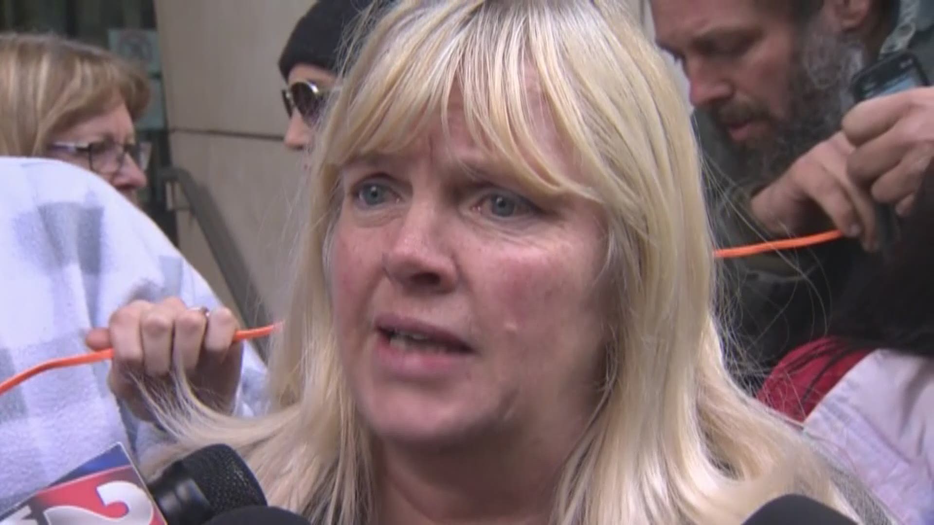 Shawna Cox describes tackling of Ammon Bundy's lawyer