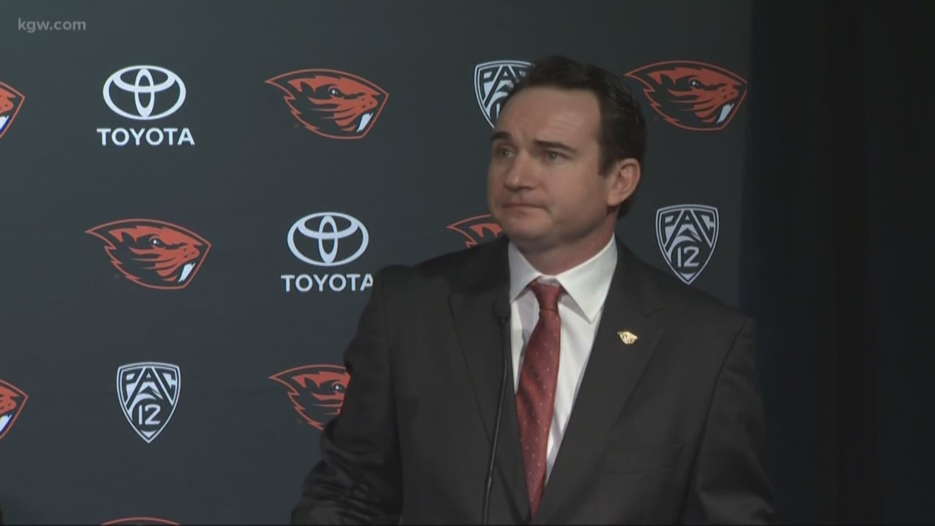 Former QB Jonathan Smith introduced as new Beavers football coach