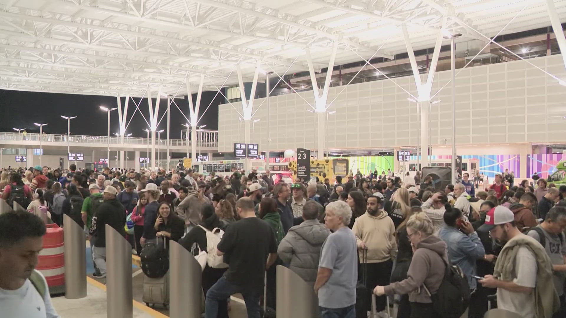 TSA lines at Bush and Hobby are stretching for hours as the government shutdown impacts airport staffing. See what travelers are facing this morning.
