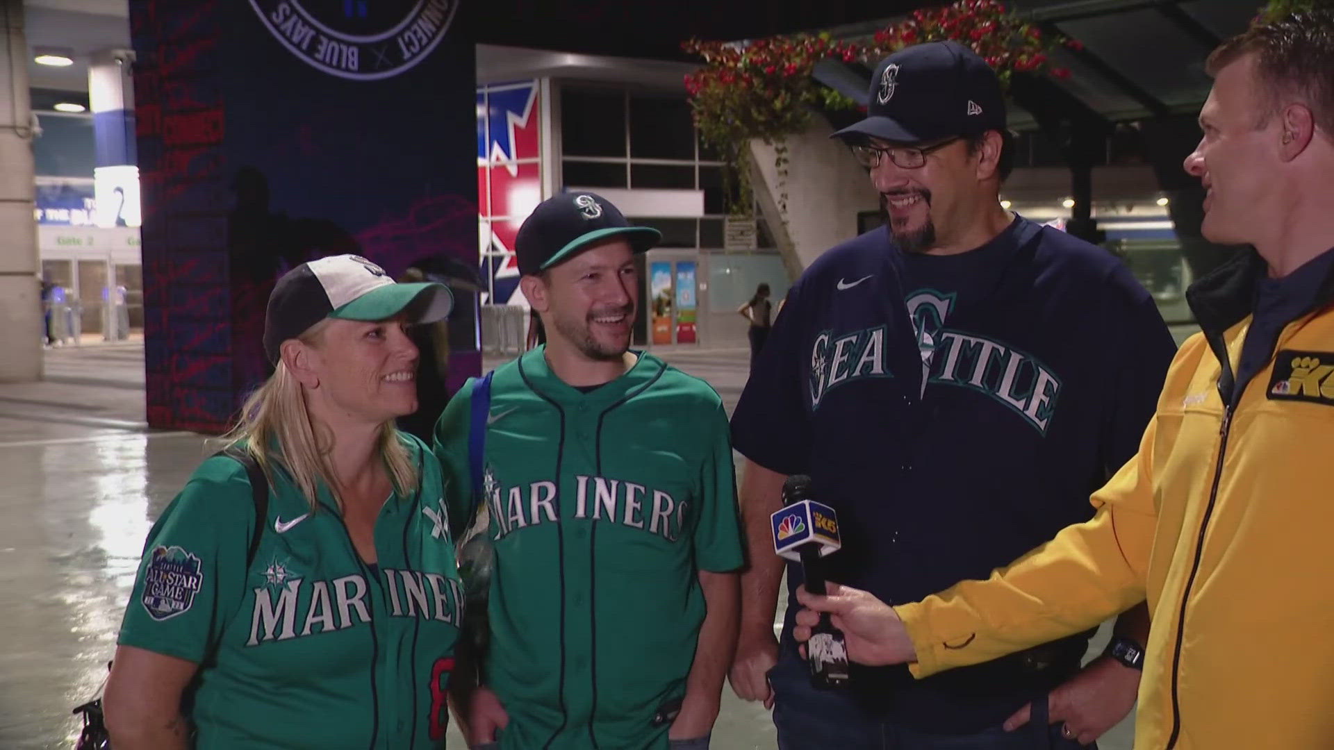 The Mariners find themselves in a win-or-go-home game 7 with the Blue Jays after dropping game 6 in Toronto.