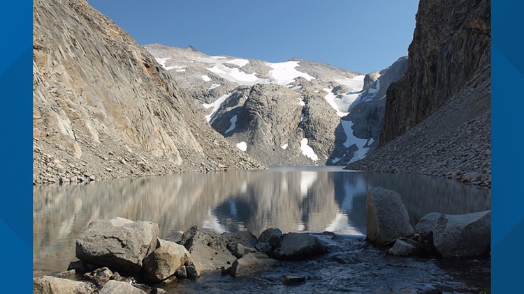 Hinman Glacier, largest between Mount Rainier and Glacier Peak, melts away