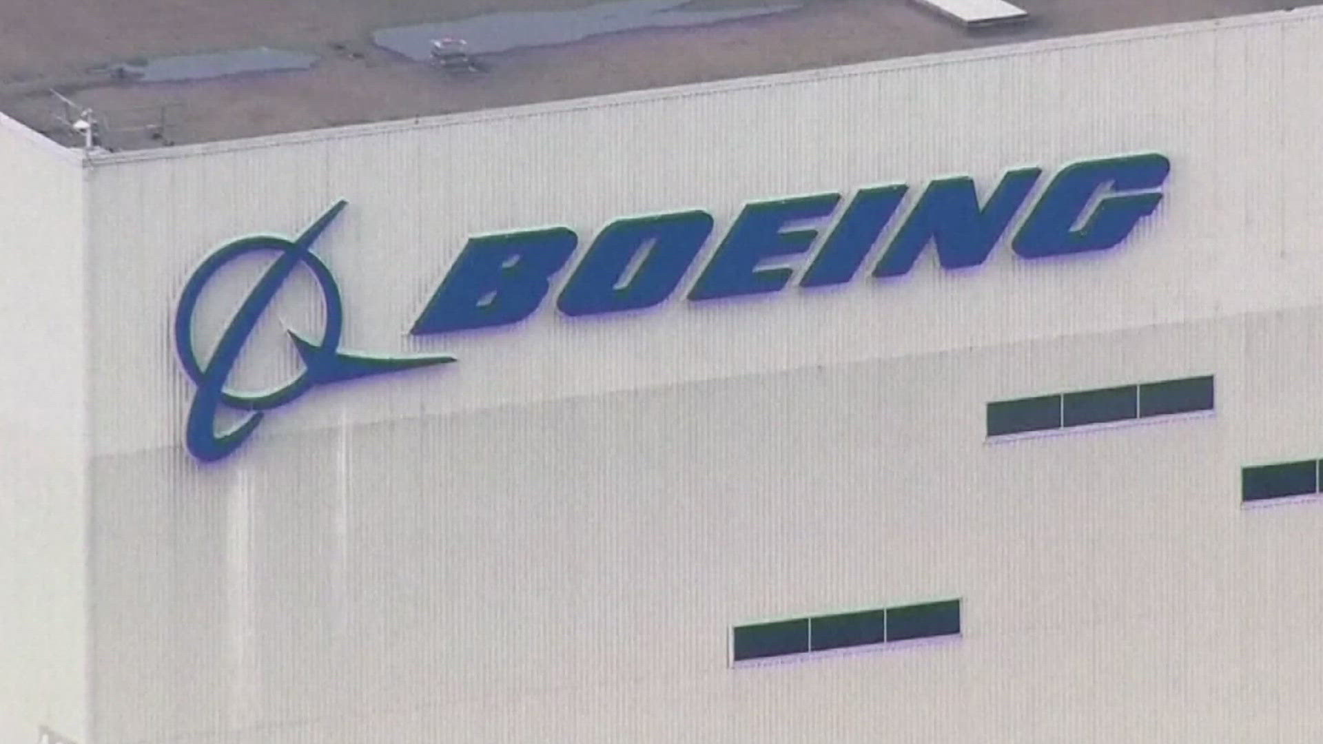 In a letter, Sens. Elizabeth Warren and Richard Blumenthal urged the department to "hold criminally accountable" executives who disregarded passenger safety.