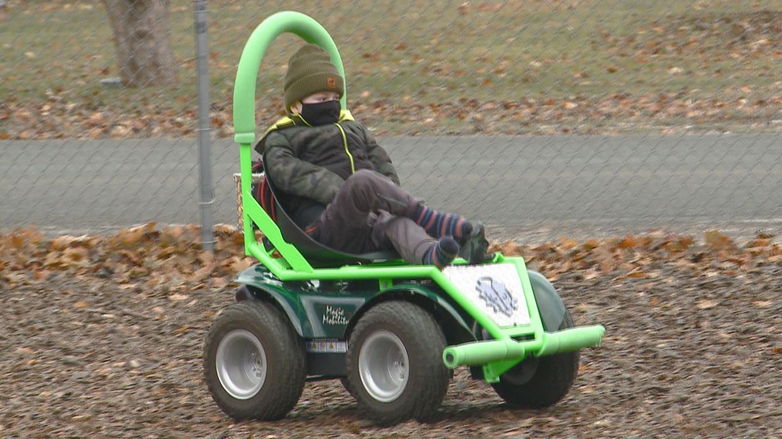 Bonners Ferry High School robotics team makes custom mobility device for kindergartner - Vimarsana News
