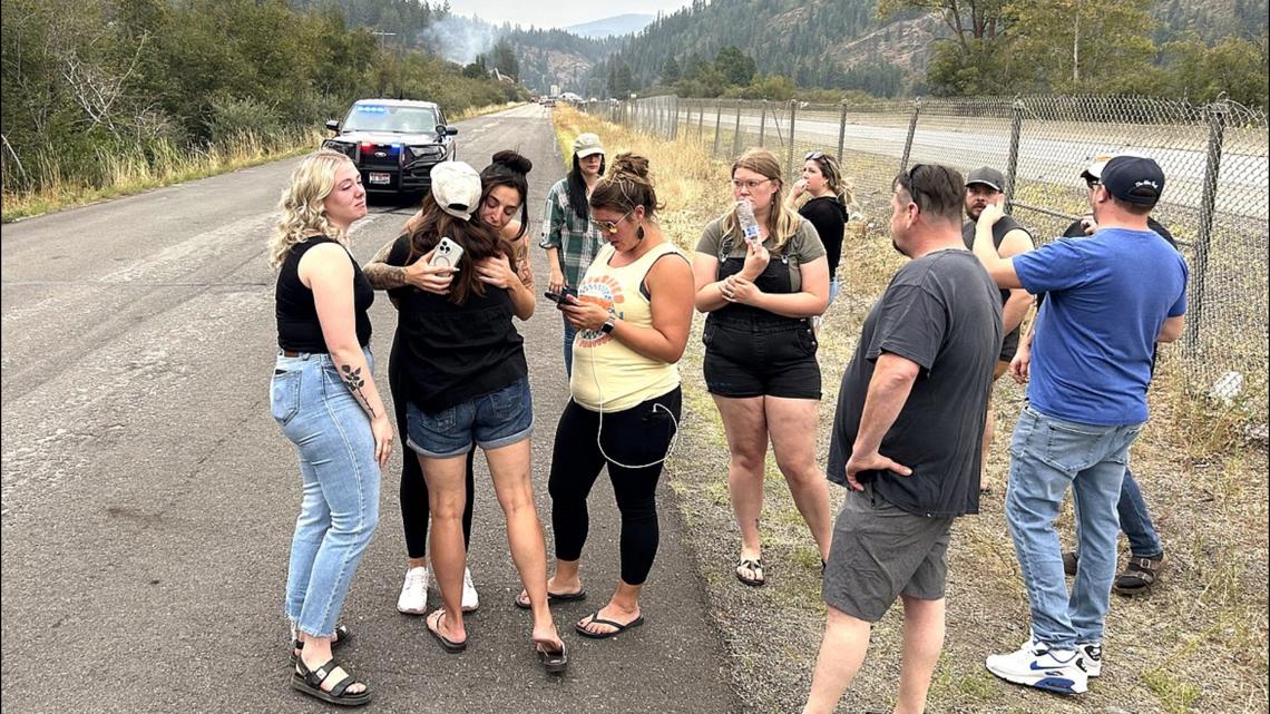 Servers, cooks devastated after Wolf Lodge Steakhouse burns down | ktvb.com