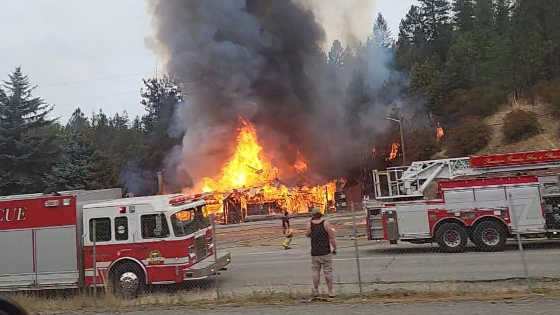Big fire breaks out at Wolf Lodge Inn in Coeur d'Alene | ktvb.com