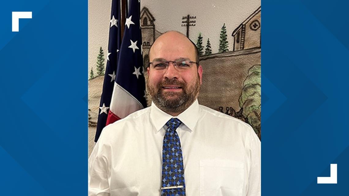 According to Rathdrum's City Administrator Leon Duce, Mayor Mike Hill submitted his resignation letter on Sunday.