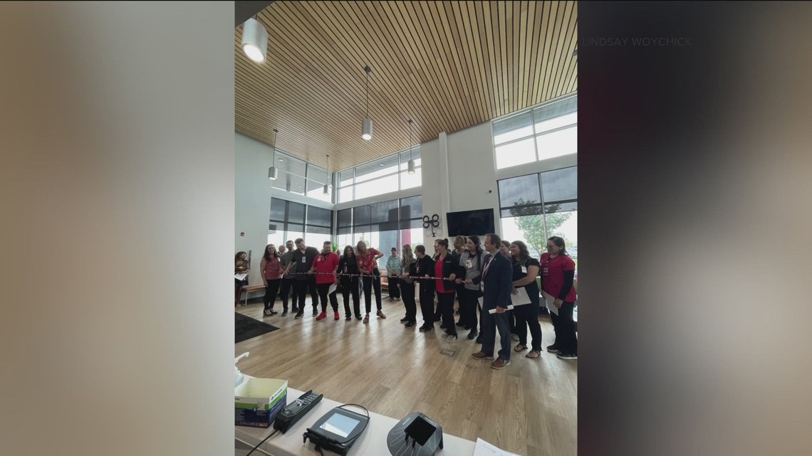 Officials host ribbon cutting for the new Saint Alphonsus Urgent Care