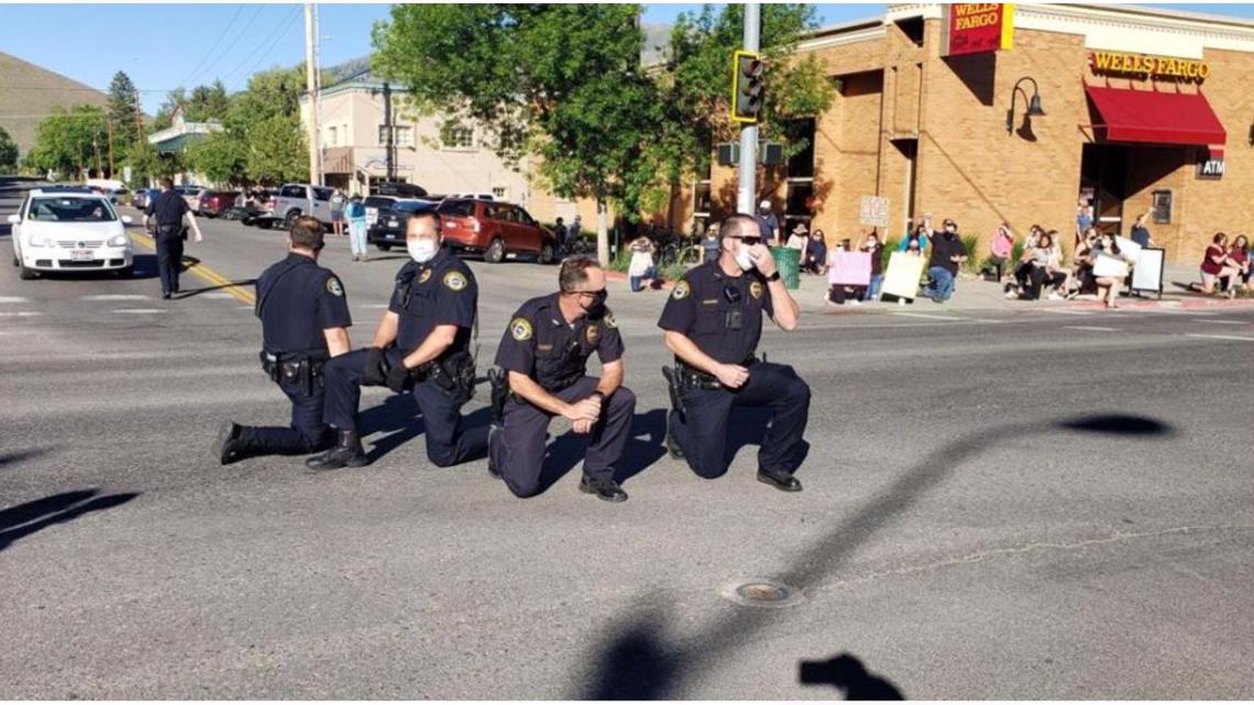 Hailey Police Chief Officers Kneel In Solidarity With Protestors 0115