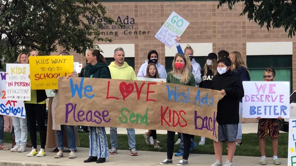 Hundreds of West Ada parents protest online learning decision | ktvb.com