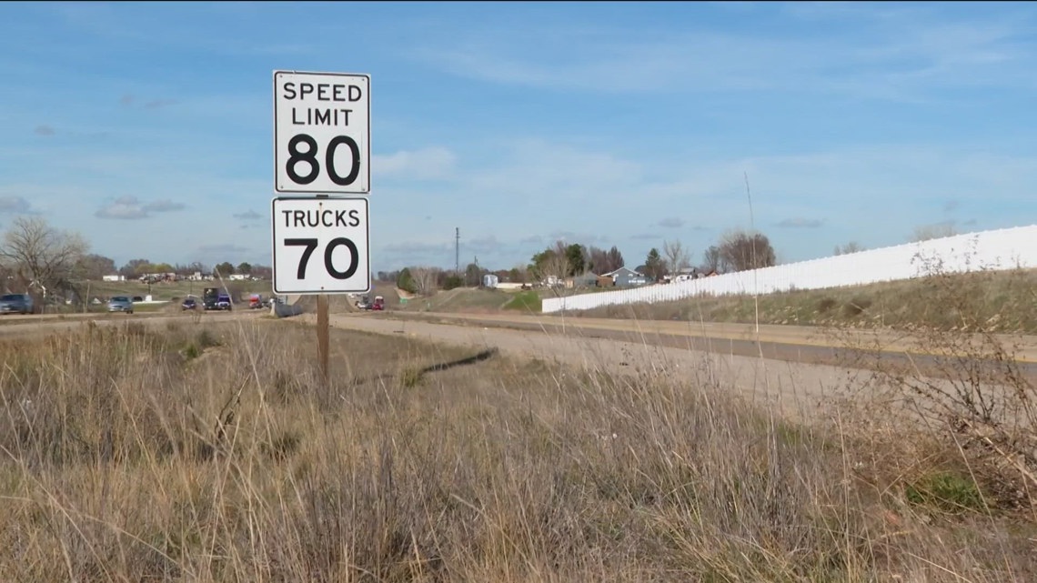 Bill that would equalize speeds for trucks and cars on Idaho freeways advances to Senate floor