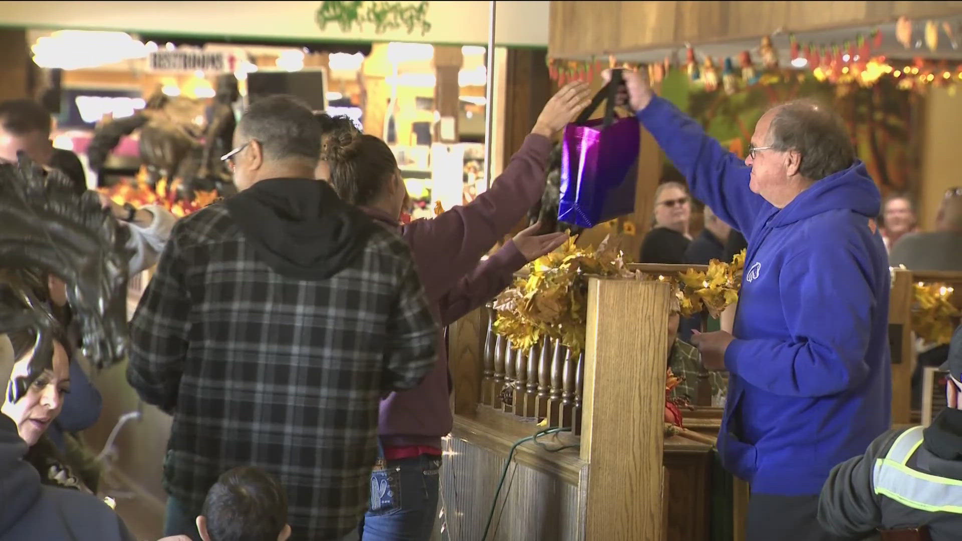 The Stage Stop truck stop between Mountain Home and Boise gave out free Thanksgiving meals to truckers for Thanksgiving.