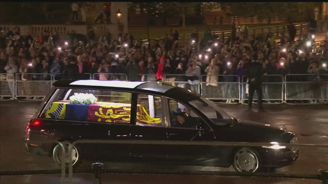 Casket of Queen Elizabeth II arrives at Buckingham Palace