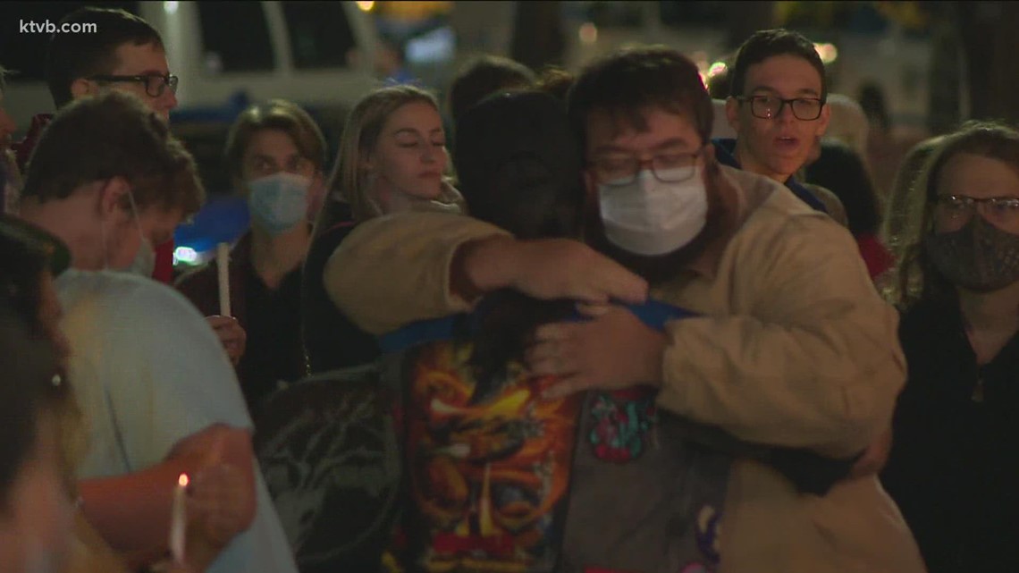 Boise mourns those killed in Monday's mall shooting - Vimarsana News