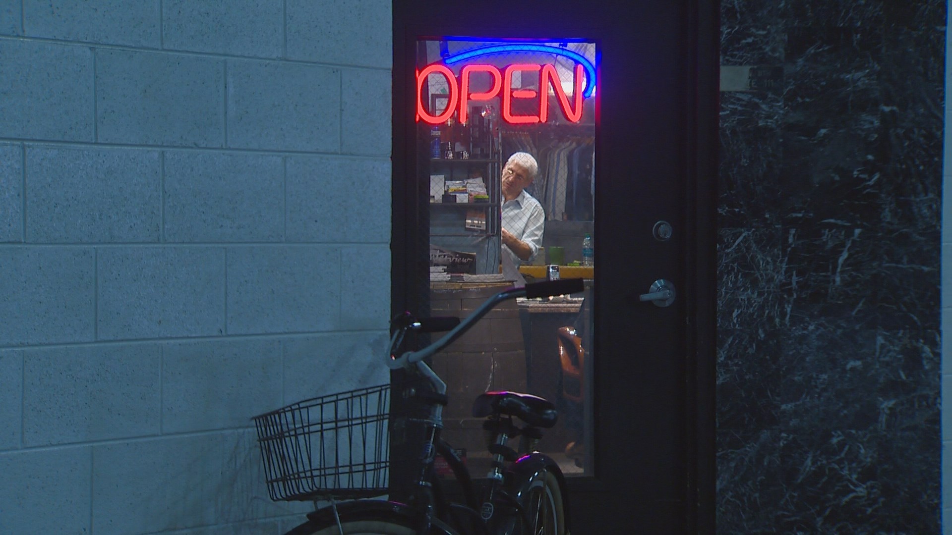 208 Redial From storeroom to storefront, the story of Boise's underground barber