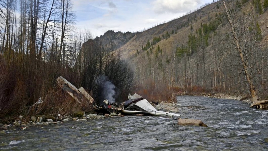 4 men killed in plane crash near Challis