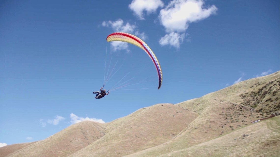 Paraglider dies in Horseshoe Bend crash