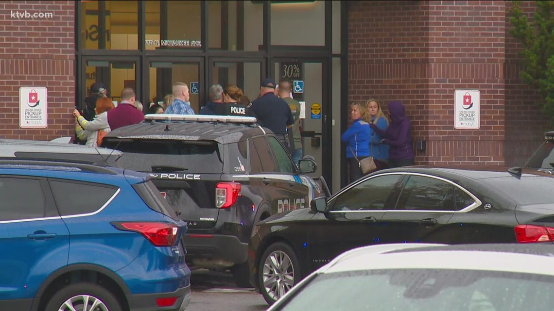 Prosecutors: Woman stole rings, shoelaces, gun belt from slain security guard after Boise mall shooting - Vimarsana News