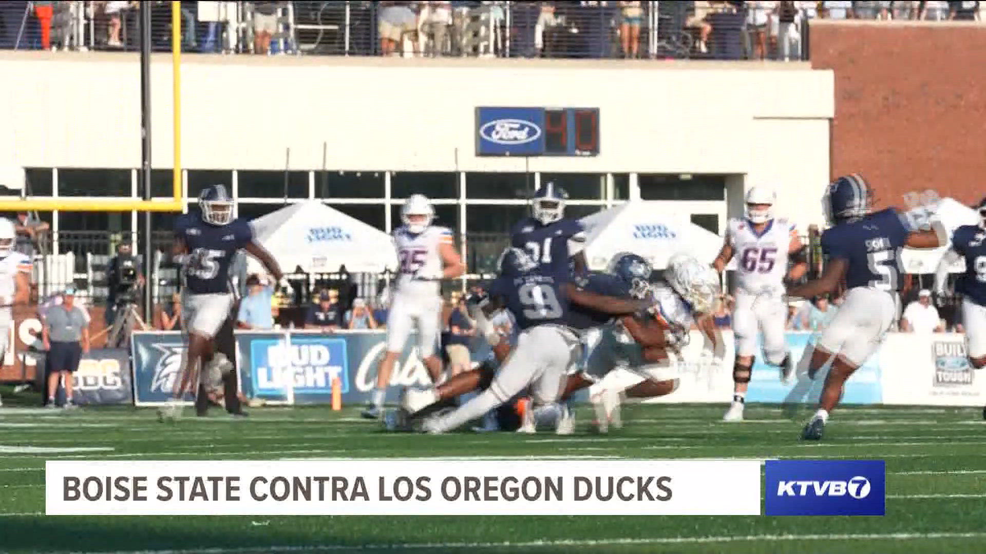 Los Broncos buscan brillar bajo las luces del Estadio Autzen el sábado por la noche. Boise State entra contro Eugene invicta contra los Ducks.