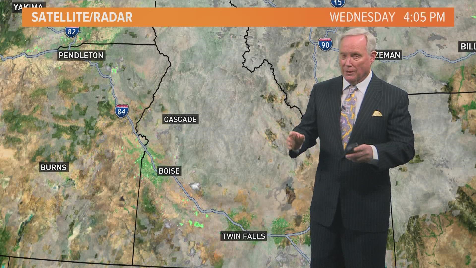 For the end of the year, scattered rain and snow , then drier in the Treasure Valley Sunday to start 2023 with partly cloudy skies through Monday.