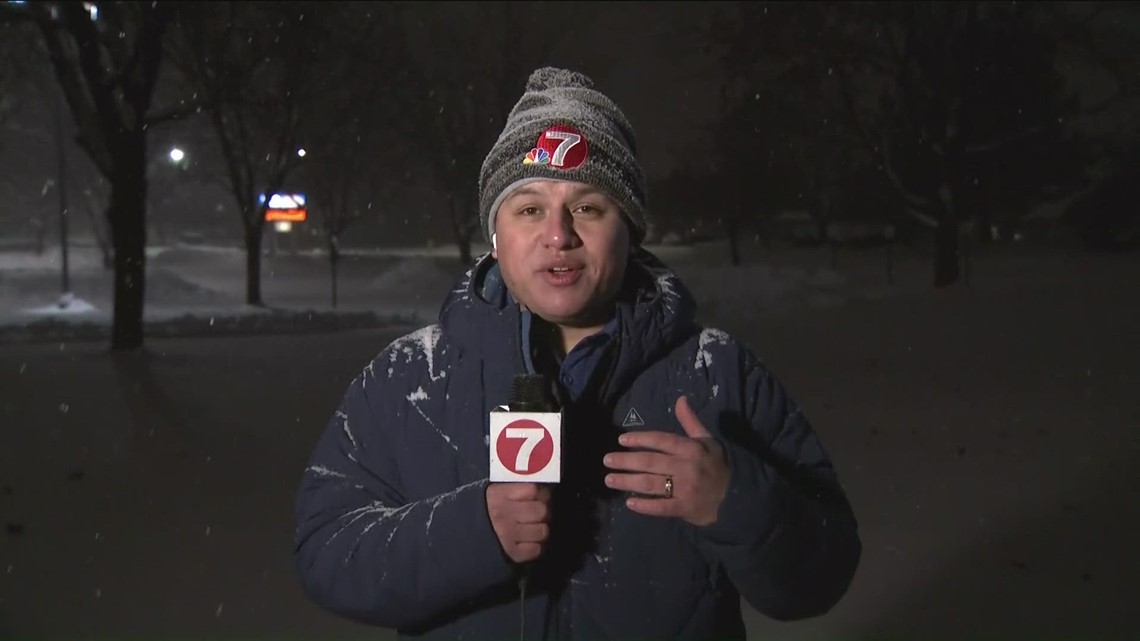 KTVB's Hector Mendoza reports on snowfall in Caldwell | ktvb.com