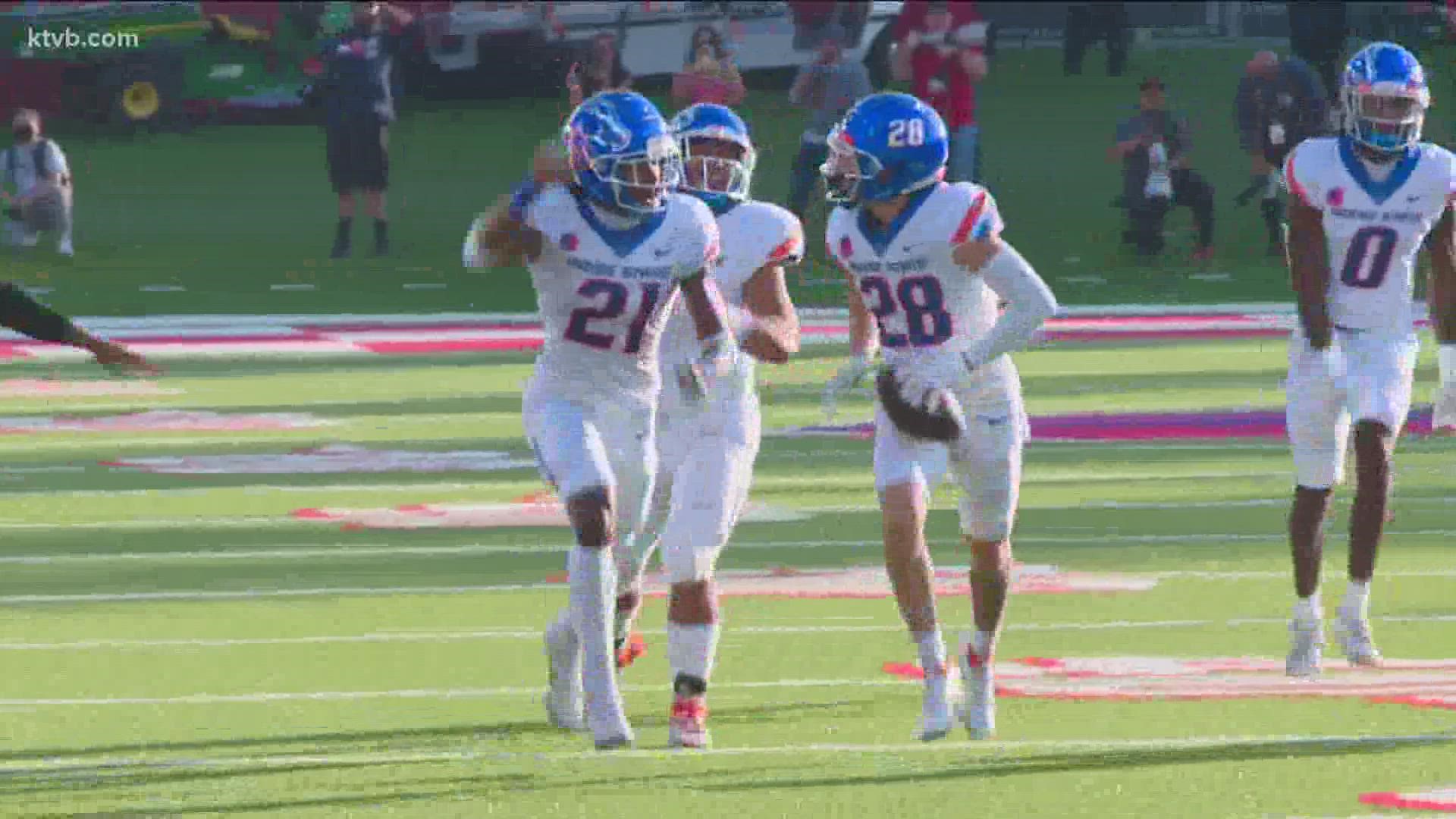 KTVB Sports Director Jay Tust shares highlights from the Broncos' win against the Bulldogs on Saturday.