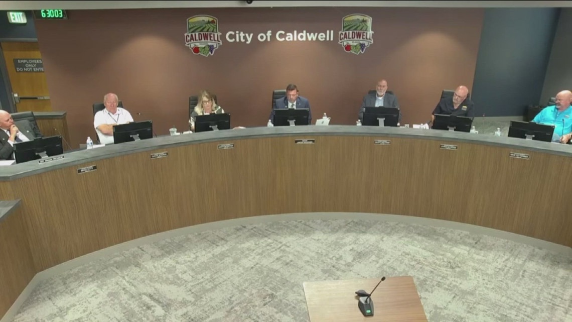 Caldwell City Council calls for an emergency vote to turn off parking ...