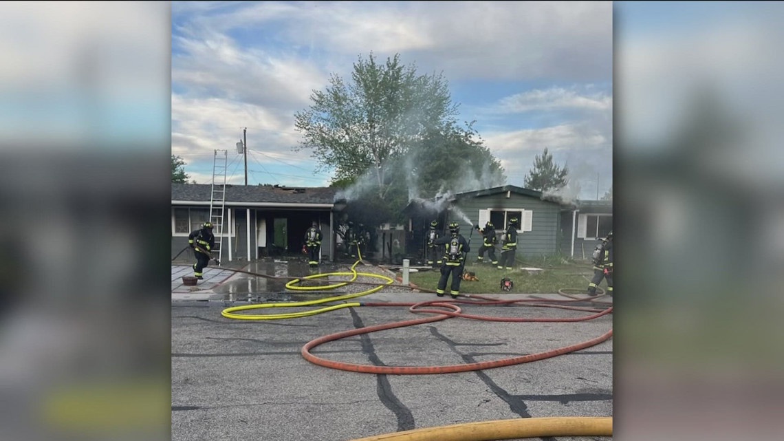 Multiple people displaced after fire burns 2 homes in Boise | ktvb.com