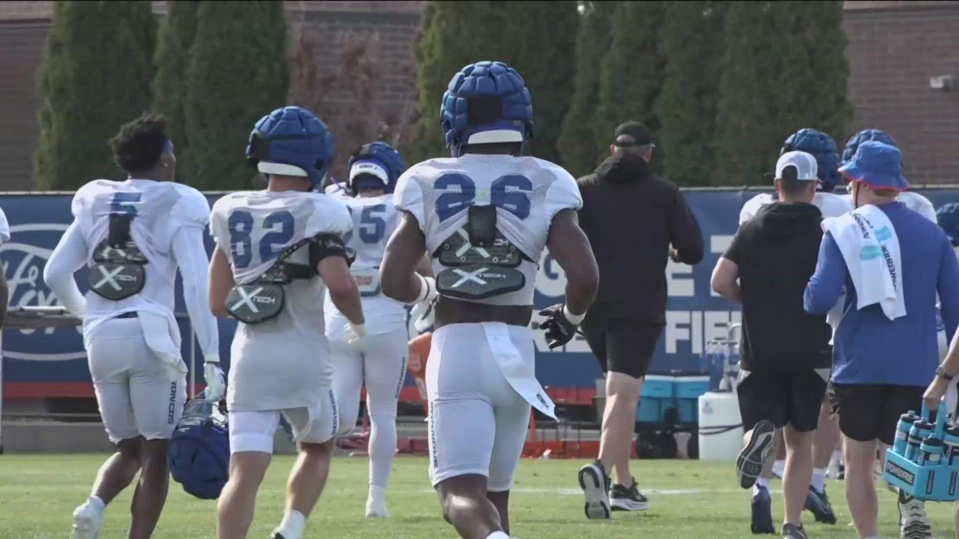 This is the sixth consecutive season a Bronco has been named to the watch list. The award is presented annually to the nation's top running back. 