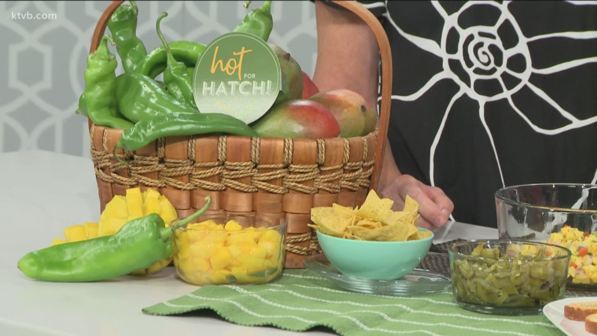 Dietitian Molly Tevis shows us some healthy recipes you can make with hatch chile peppers.