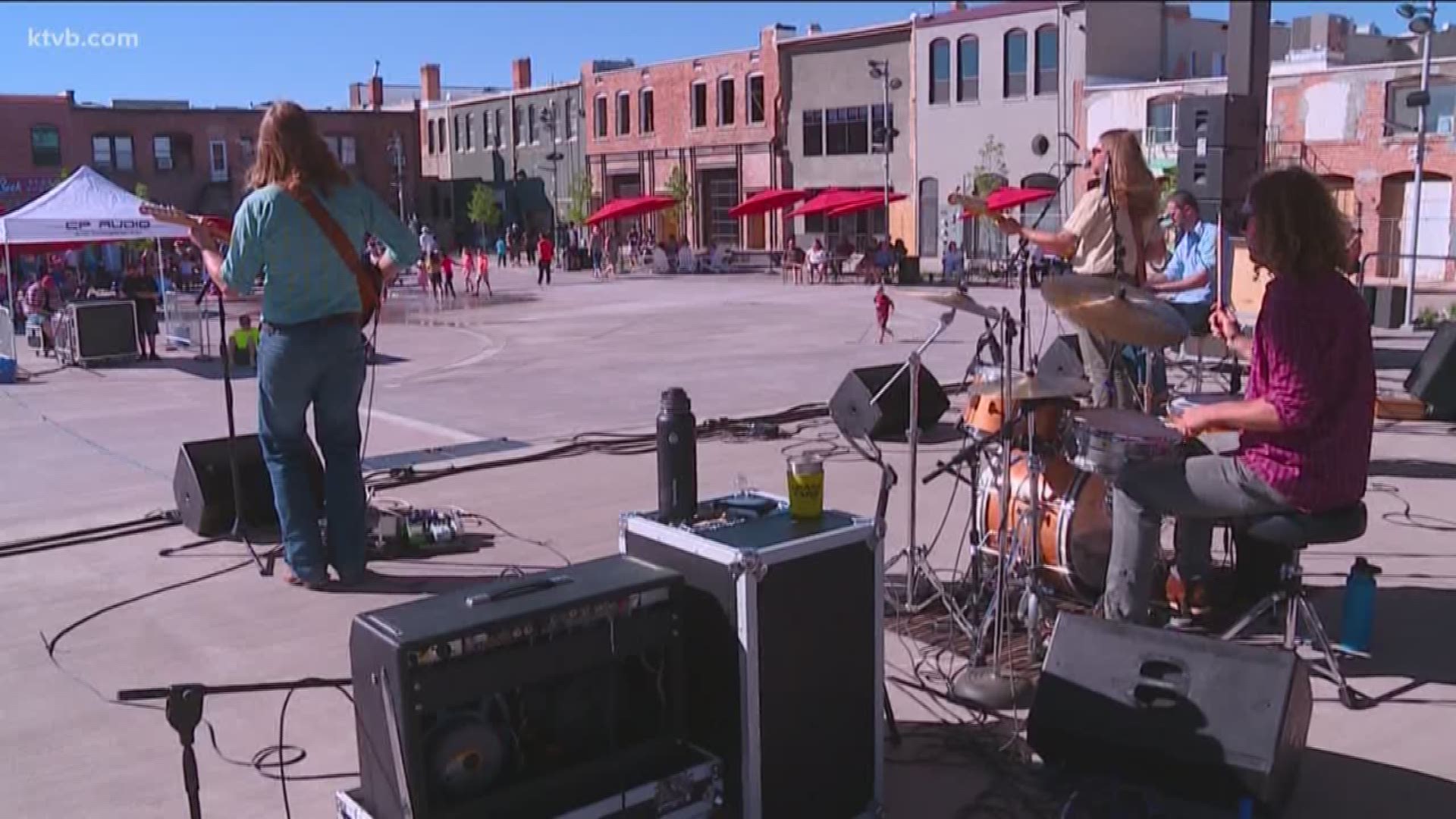 Indian Creek Plaza opens with concert series.