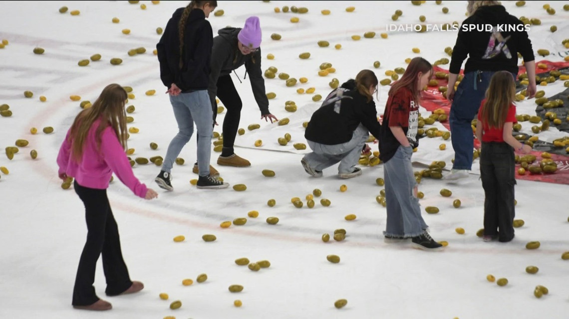 Idaho Falls Spud Kings hockey team raises $20K yearly with 'Tater Toss' fundraiser