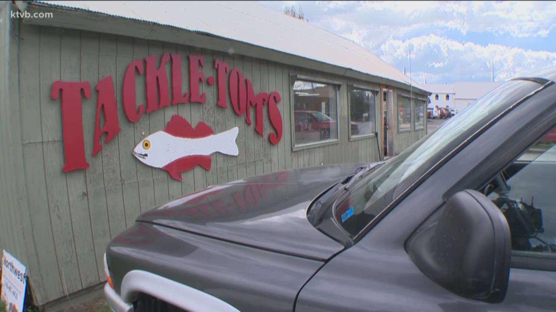 New owners take the bait at Tackle Tom's