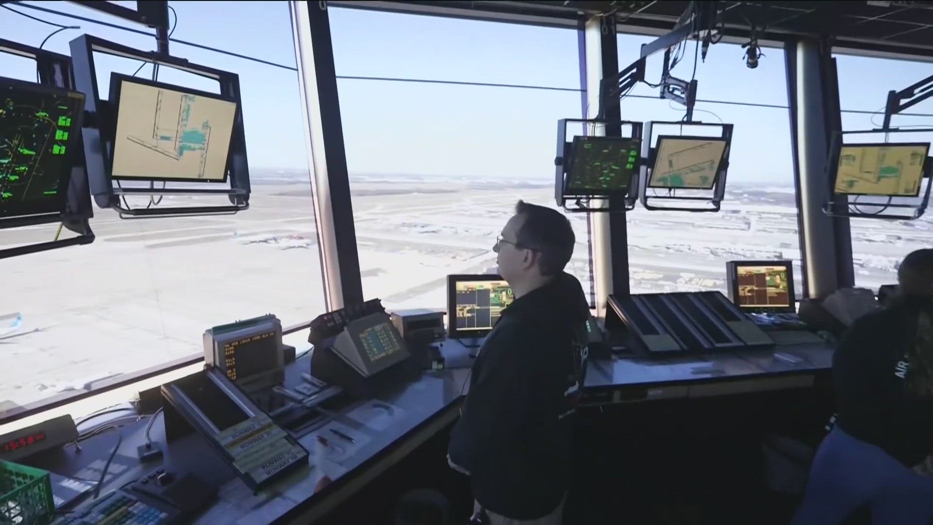 FAA awards employees with perfect attendance during the unpaid government shutdown.