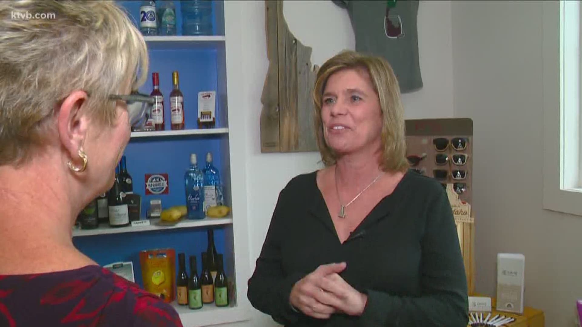Dee Sarton visits the BUY Idaho showroom to get some holiday shopping ideas.