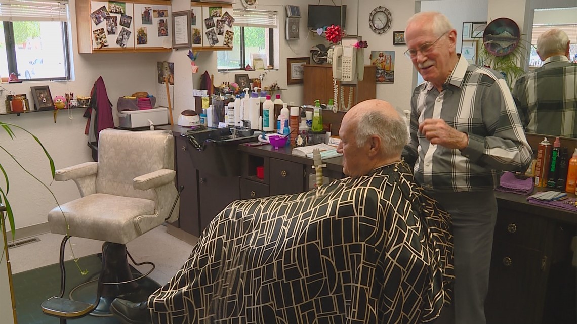 Boise Barber Retiring After Five Decades Ktvb Com