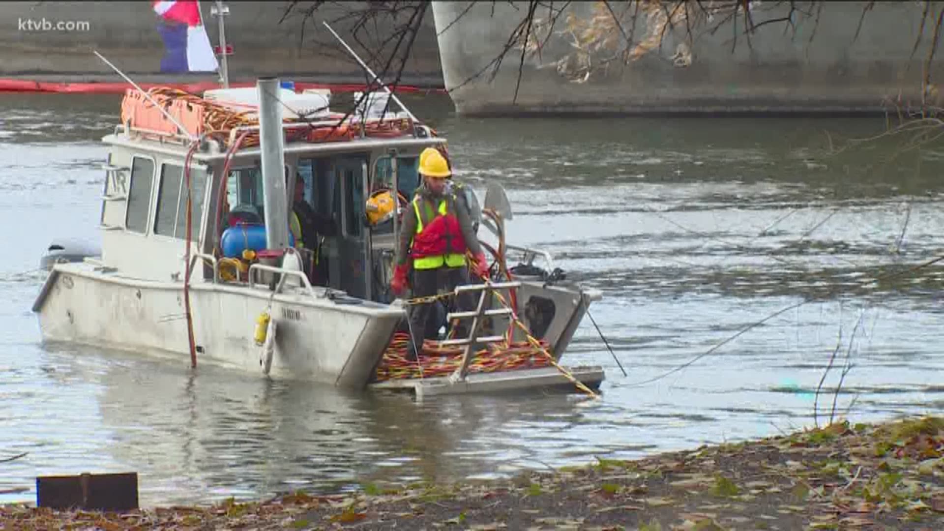 The Idaho Transportation Department has brought in a specialized team from Tennessee to comb the river.