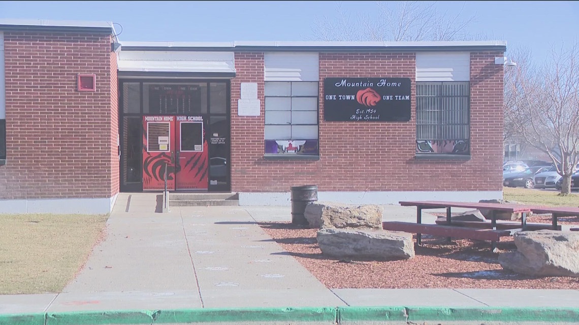 Man arrested following report of an armed person near Mountain Home High School