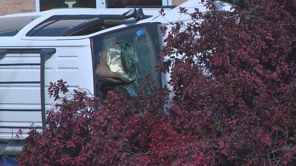 SUV driver crashes into tree in Boise, no injuries reported | ktvb.com