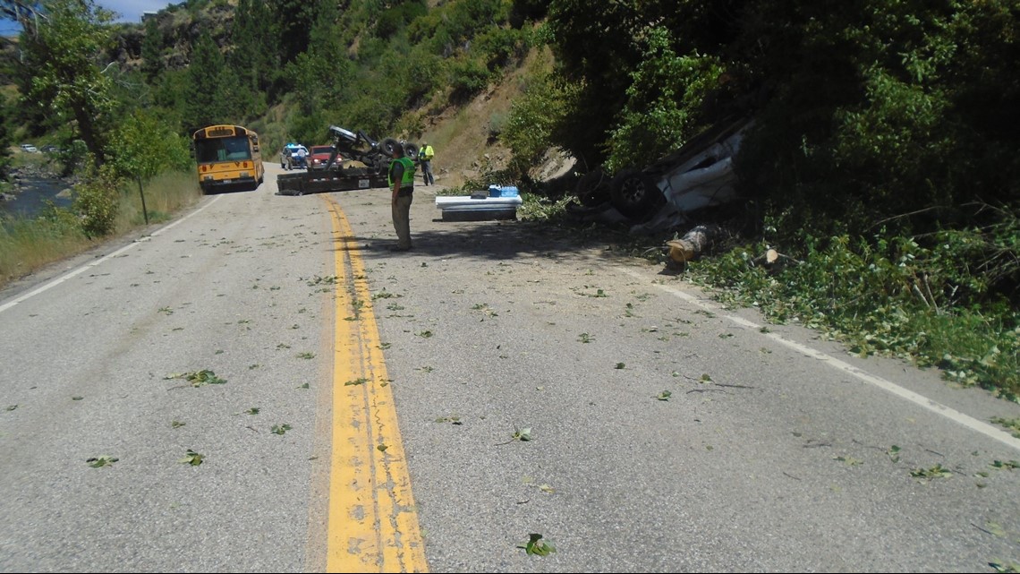 Idaho 21 reopens after crash north of Boise