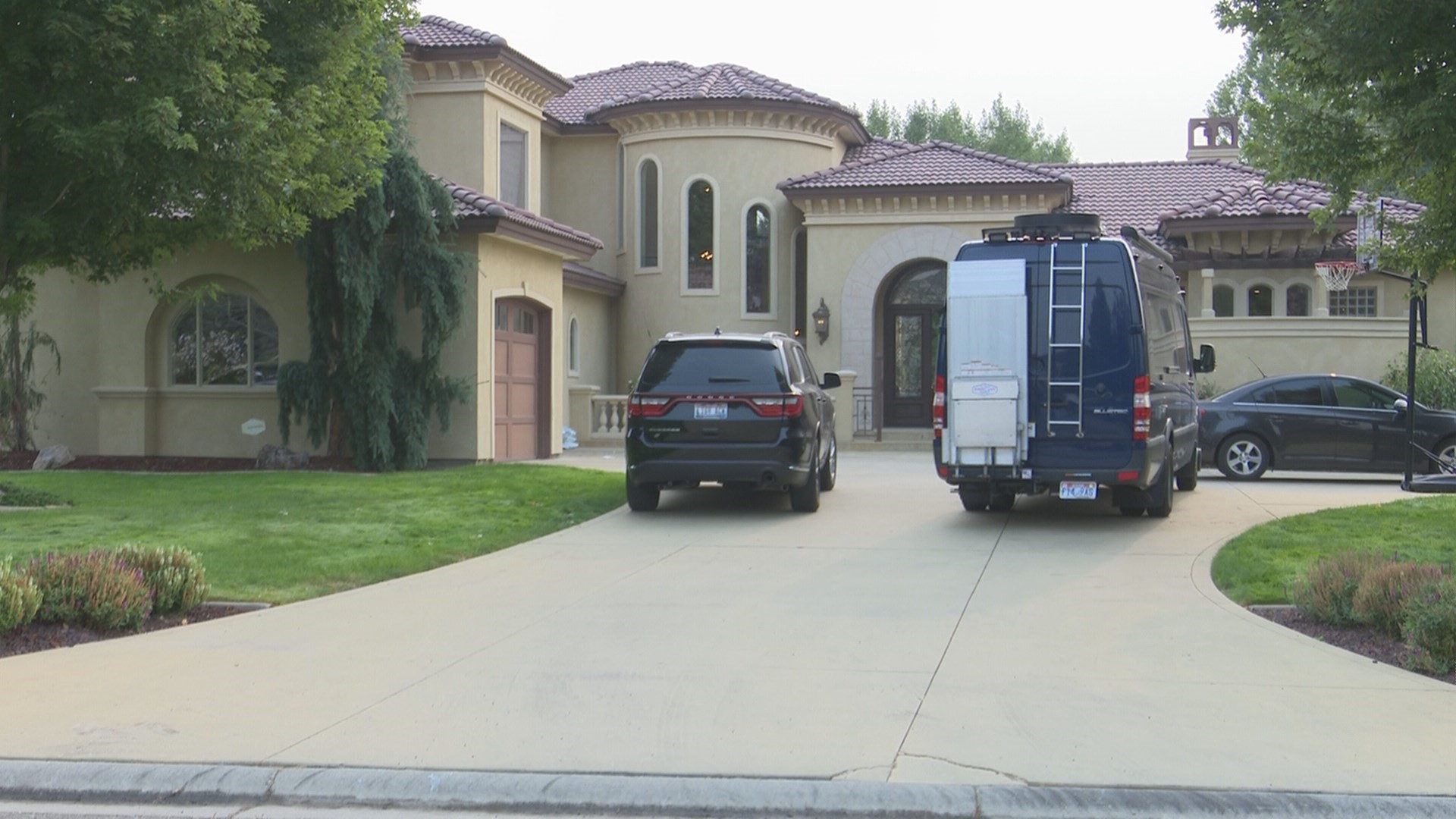 FBI raids in Ada County net arrests, indictments | ktvb.com